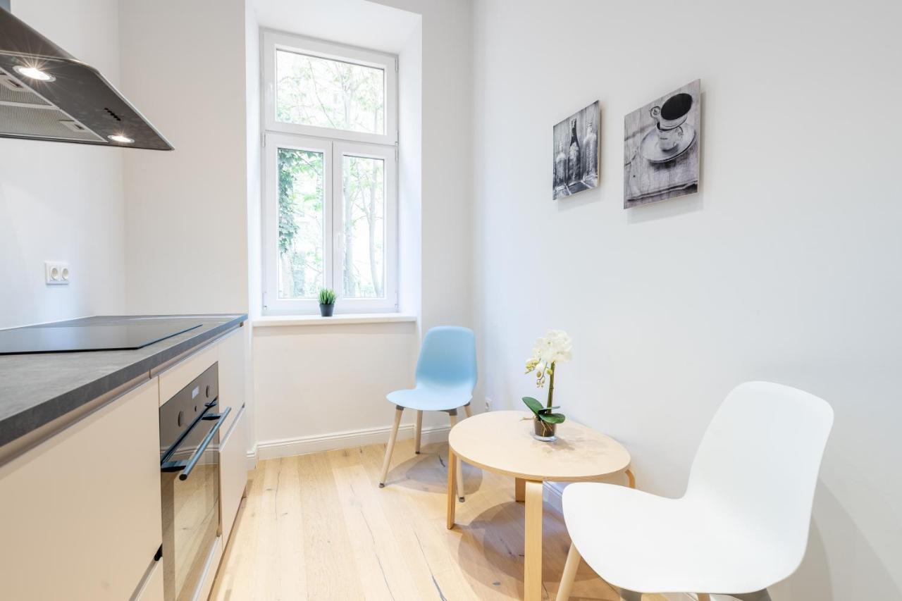 Cottageviertel - Stilvolles Apartment in Parknähe Wenen Buitenkant foto